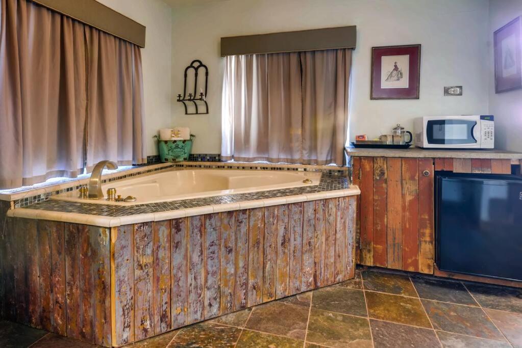 Cliff House Lodge And Hot Tub Cottages Morrison Exterior foto